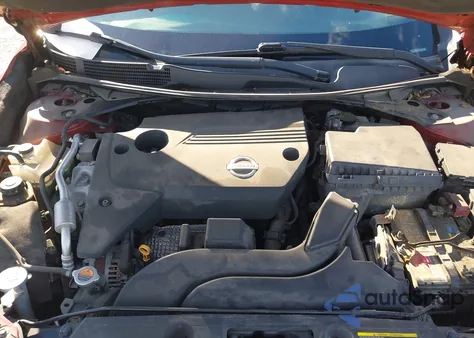 2013 Nissan Altima 2.5 S z USA, uszkodzony, nr VIN 1N4AL3AP8DC212387